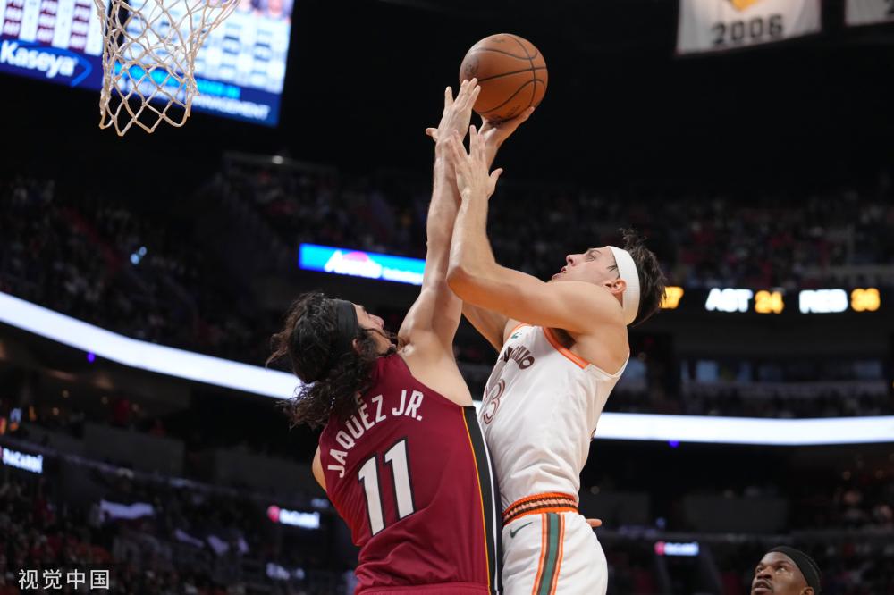 包括场上不 包括场上不