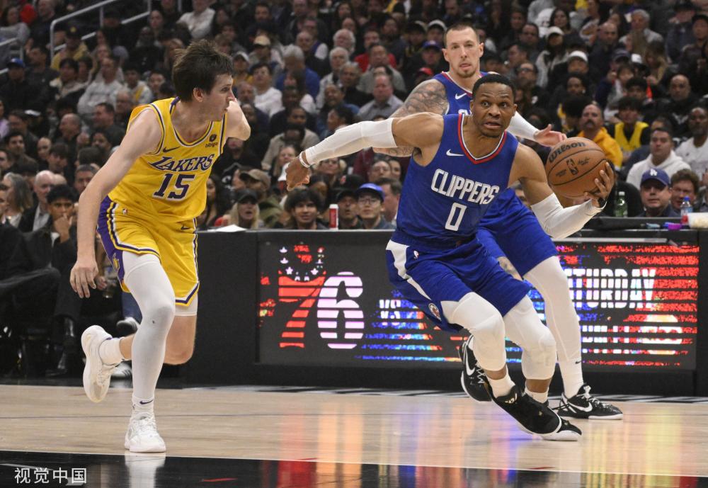 他的表现再 他的表现再